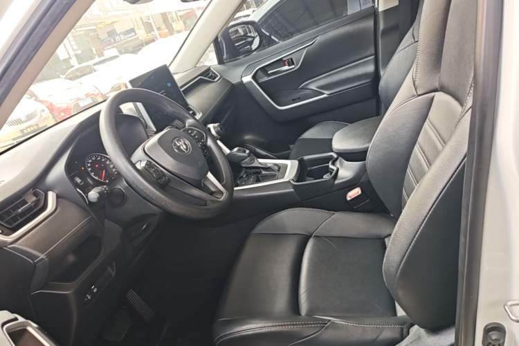 Used Toyota Wildlander 2020 2.0L CVT Two-Wheel Drive Luxury Edition Left Front Seat
