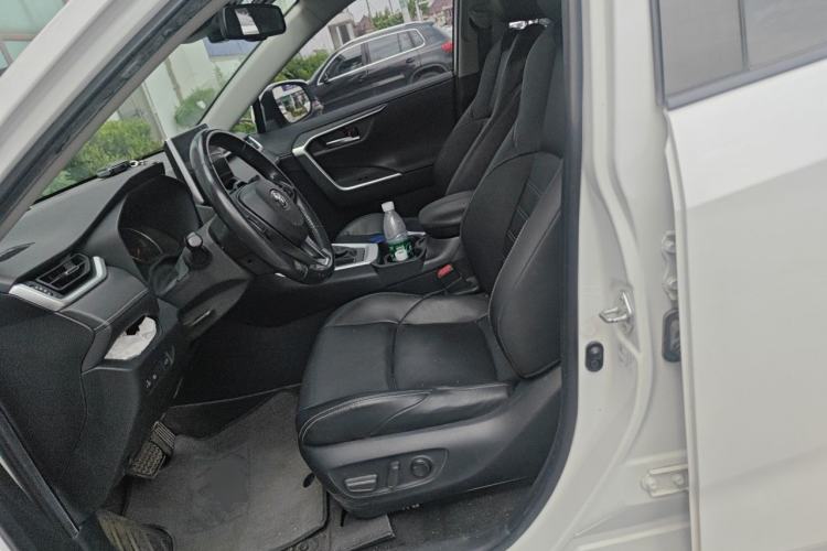 Used Toyota Wildlander 2020 2.0L CVT Two-Wheel Drive Prestige Edition Left Front Seat