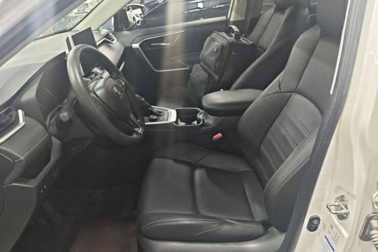 Used Toyota Wildlander 2020 Dual-Motor 2.5L E-CVT Four-Wheel Drive Luxury Edition Left Front Seat