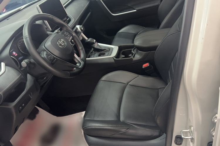 Used Toyota Wildlander 2020 Dual-Engine 2.5L E-CVT Two-Wheel Drive Luxury Edition Left Front Seat