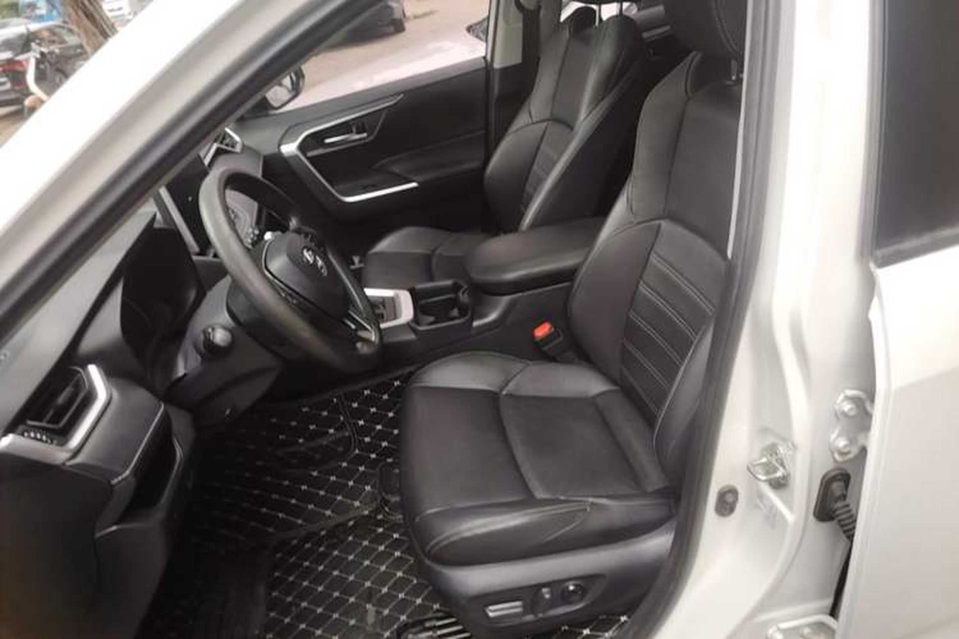 Used Toyota Wildlander 2020 2.0L CVT Two-Wheel Drive Luxury Edition Left Front Seat