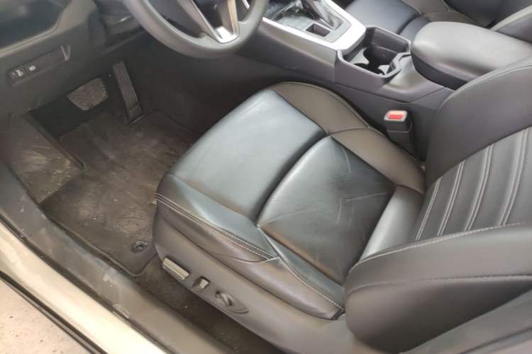 Used Toyota Wildlander 2020 2.0L CVT 4x4 Luxury Edition Left Front Seat