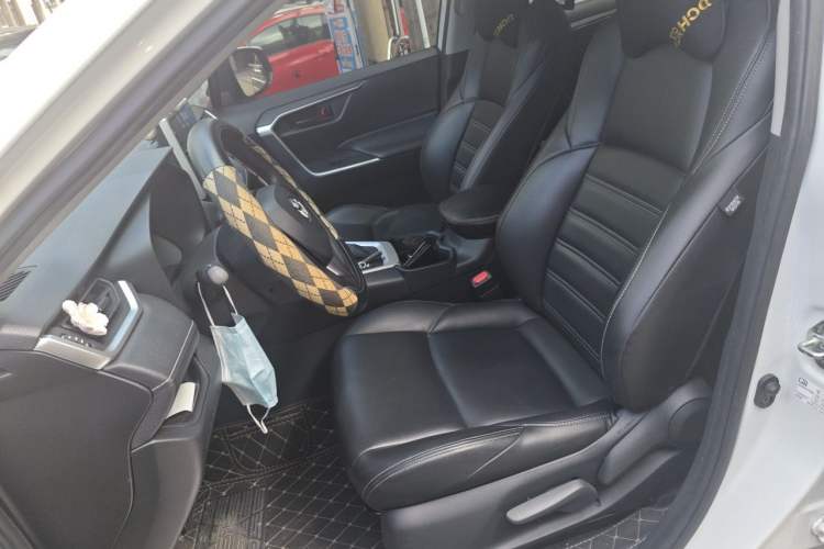 Used Toyota Wildlander 2020 2.0L CVT Two-Wheel Drive Leading Edition Left Front Seat