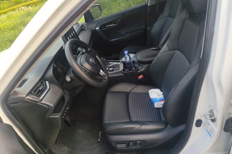 Used Toyota Wildlander 2020 2.0L CVT 4x4 Tech Edition Left Front Seat