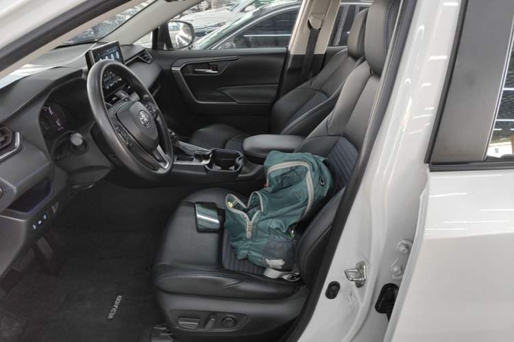 Used Toyota Wildlander 2020 2.0L CVT Two-Wheel Drive Tech Edition Left Front Seat