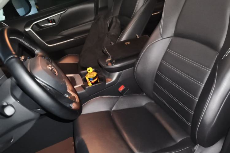 Used Toyota Wildlander 2020 Dual-Motor 2.5L E-CVT Four-Wheel Drive Luxury Edition Left Front Seat