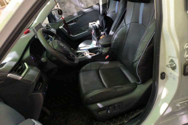 Used Toyota Wildlander 2020 2.0L CVT Two-Wheel Drive Luxury Edition Left Front Seat
