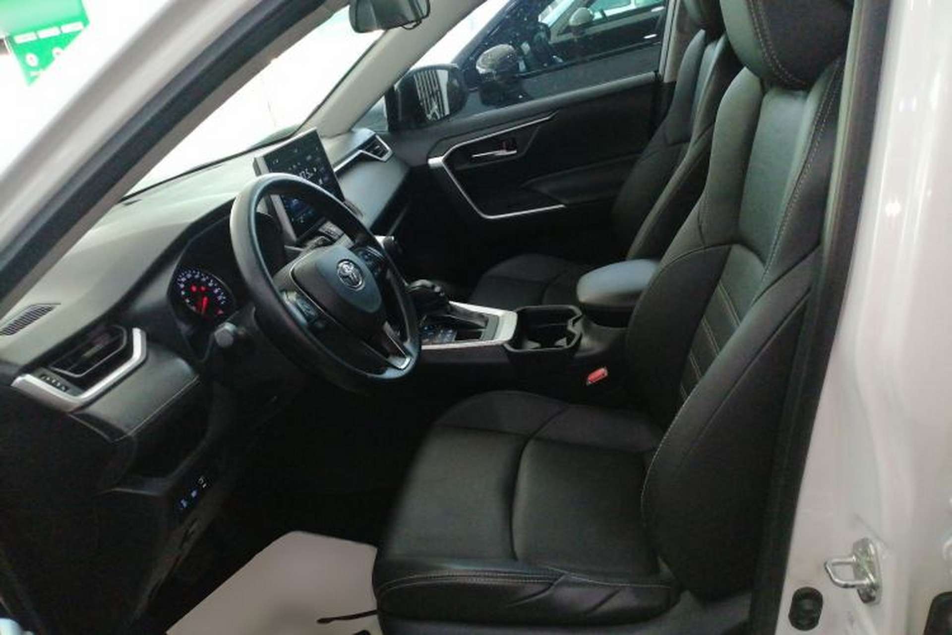 Used Toyota Wildlander 2020 2.0L CVT 4x4 Luxury Edition Left Front Seat