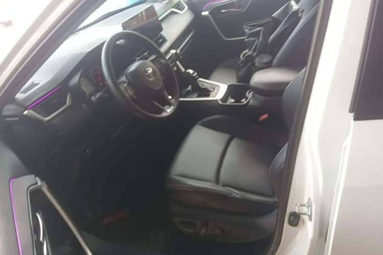 Used Toyota Wildlander 2020 2.0L CVT Two-Wheel Drive Luxury Edition Left Front Seat