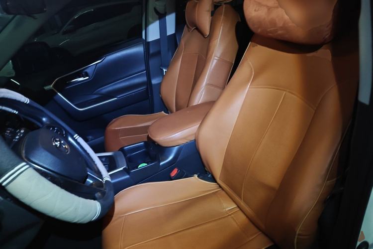 Used Toyota Wildlander 2020 2.0L CVT Two-Wheel Drive Luxury Edition Left Front Seat