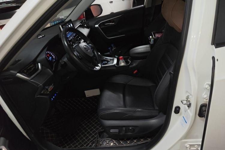 Used Toyota Wildlander 2020 Dual-Motor 2.5L E-CVT Four-Wheel Drive Luxury Edition Left Front Seat