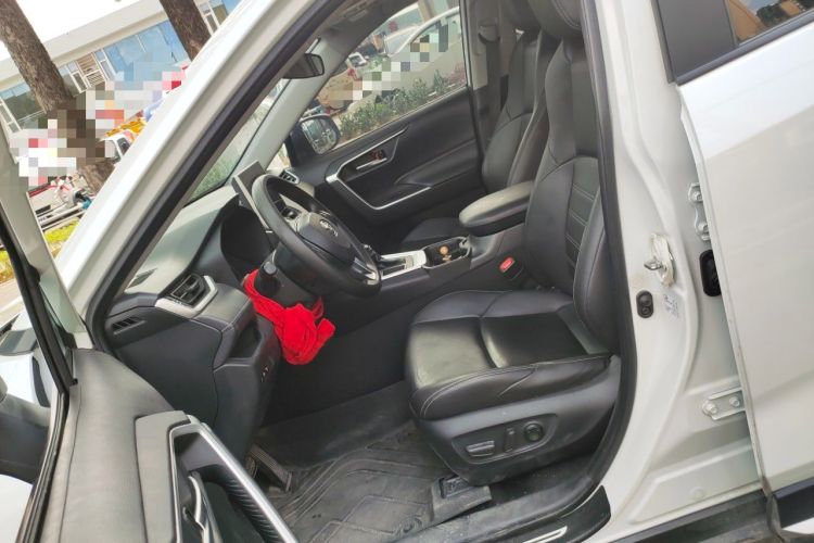 Used Toyota Wildlander 2020 2.0L CVT Two-Wheel Drive Luxury Edition Left Front Seat