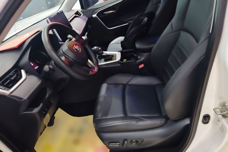 Used Toyota Wildlander 2020 2.0L CVT Two-Wheel Drive Luxury Edition Left Front Seat