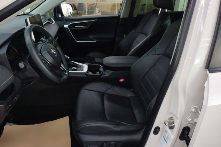 Used Toyota Wildlander 2020 2.0L CVT Four-Wheel Drive Premium Edition Left Front Seat