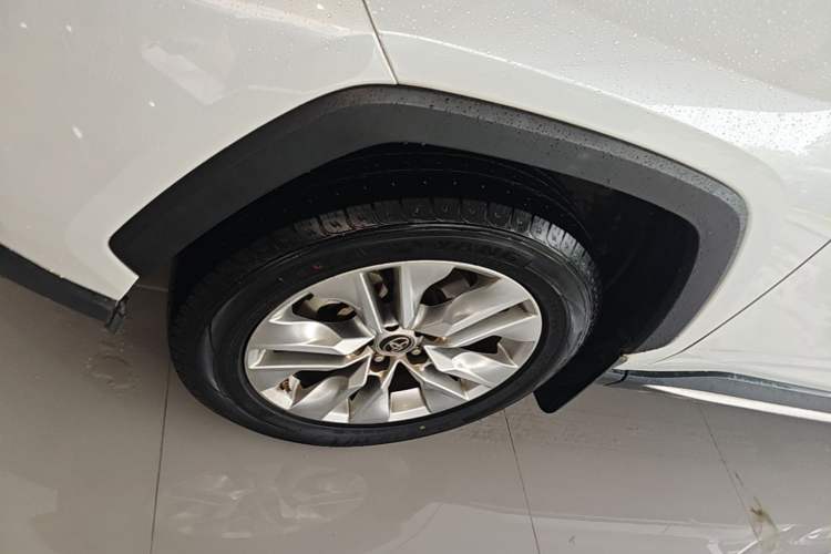 Used Toyota Wildlander 2020 2.0L CVT 4x4 Luxury Edition Left Front Wheel Hub