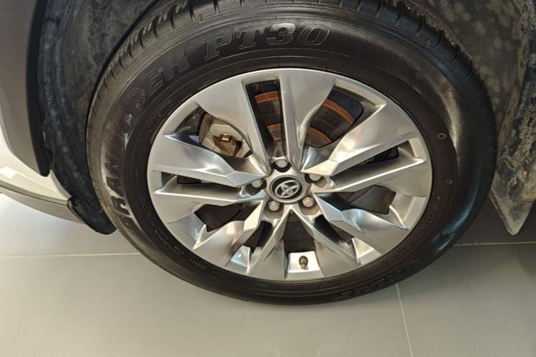 Used Toyota Wildlander 2020 2.0L CVT Two-Wheel Drive Luxury Edition Left Front Wheel Hub