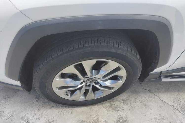 Used Toyota Wildlander 2020 2.0L CVT 4x4 Luxury Edition Left Front Wheel Hub
