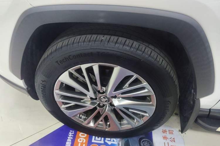 Used Toyota Wildlander 2020 2.0L CVT Two-Wheel Drive Prestige Edition Left Front Wheel Hub