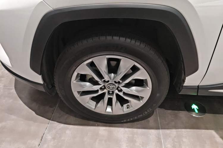 Used Toyota Wildlander 2020 2.0L CVT 4x4 Luxury Edition Left Front Wheel Hub