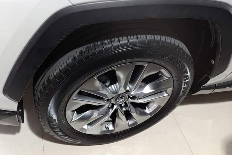 Used Toyota Wildlander 2020 2.0L CVT Two-Wheel Drive Luxury Edition Left Front Wheel Hub