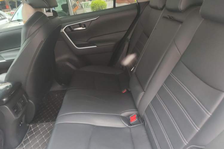 Used Toyota Wildlander 2020 2.0L CVT Two-Wheel Drive Luxury Edition Left Rear Seat