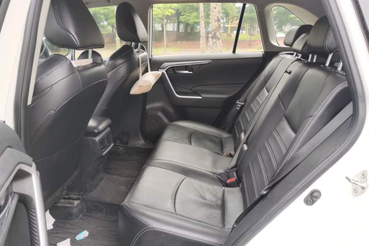 Used Toyota Wildlander 2020 2.0L CVT 4x4 Luxury Edition Left Rear Seat