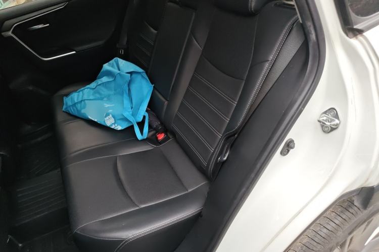 Used Toyota Wildlander 2020 2.0L CVT Two-Wheel Drive Prestige Edition Left Rear Seat