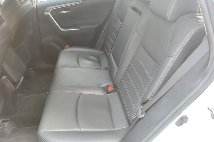 Used Toyota Wildlander 2020 2.0L CVT Two-Wheel Drive Luxury Edition Left Rear Seat