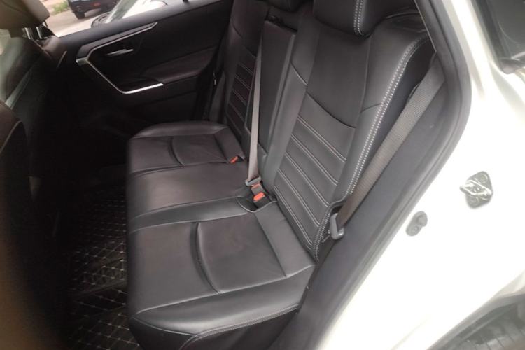Used Toyota Wildlander 2020 2.0L CVT Two-Wheel Drive Luxury Edition Left Rear Seat