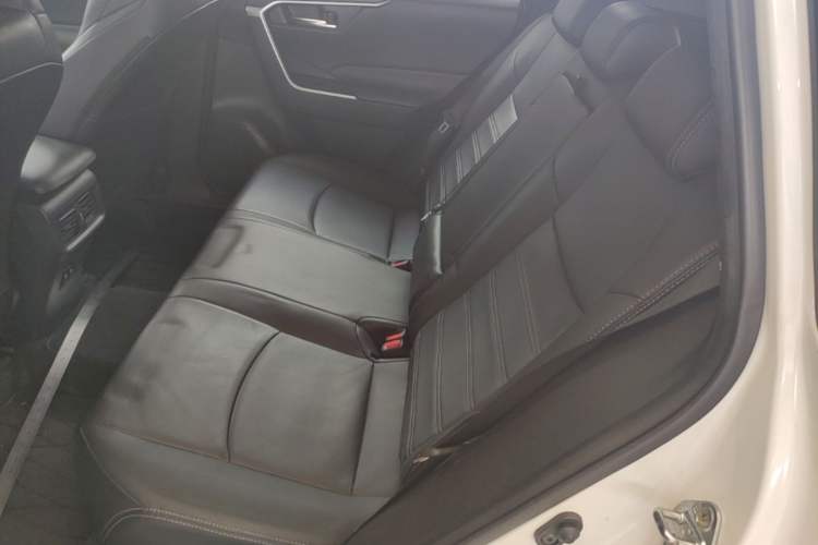 Used Toyota Wildlander 2020 2.0L CVT 4x4 Luxury Edition Left Rear Seat