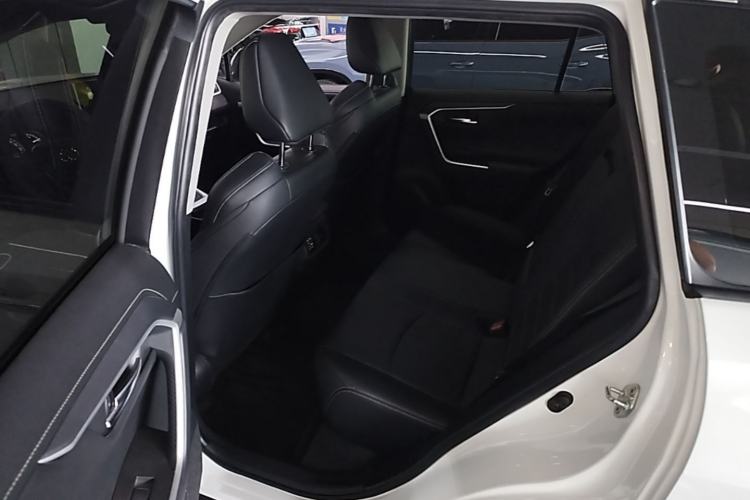 Used Toyota Wildlander 2020 2.0L CVT Four-Wheel Drive Premium Edition Left Rear Seat