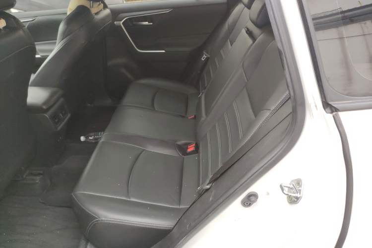 Used Toyota Wildlander 2020 2.0L CVT 4x4 Luxury Edition Left Rear Seat