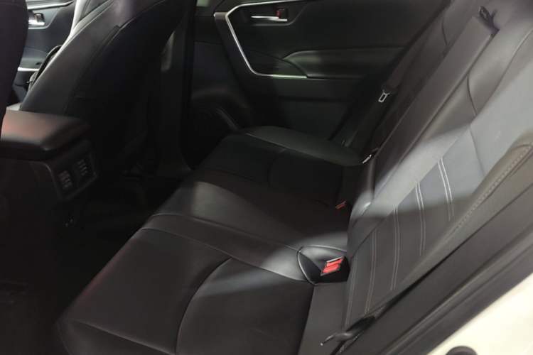 Used Toyota Wildlander 2020 2.0L CVT Two-Wheel Drive Luxury Edition Left Rear Seat