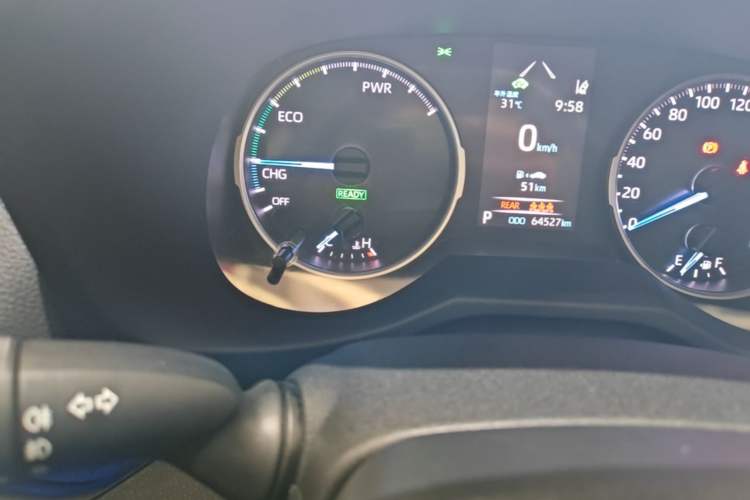 Used Toyota Wildlander 2020 Dual-Motor 2.5L E-CVT Four-Wheel Drive Luxury Edition Odometer Close Up