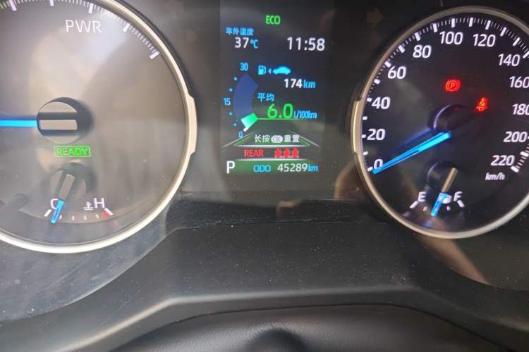 Used Toyota Wildlander 2020 Dual-Motor 2.5L E-CVT Four-Wheel Drive Luxury Edition Odometer Close Up