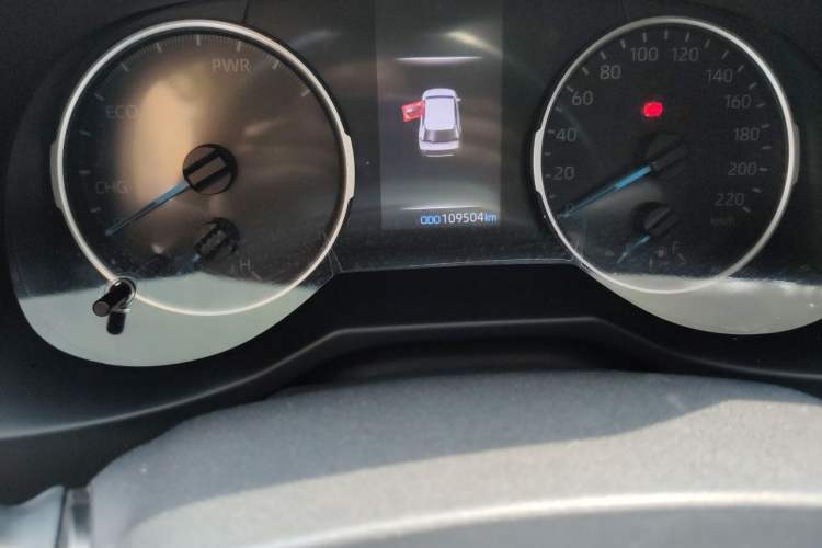 Used Toyota Wildlander 2020 Dual-Motor 2.5L E-CVT Four-Wheel Drive Luxury Edition Odometer Close Up