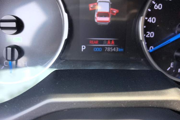 Used Toyota Wildlander 2020 Dual-Engine 2.5L E-CVT Two-Wheel Drive Prestige Edition Odometer Close Up