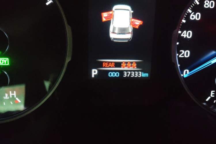 Used Toyota Wildlander 2020 Dual-Motor 2.5L E-CVT Four-Wheel Drive Luxury Edition Odometer Close Up