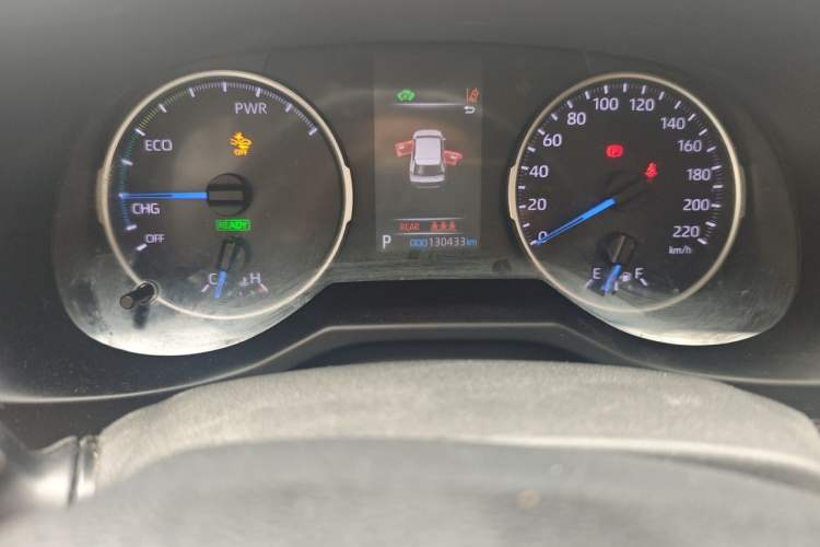 Used Toyota Wildlander 2020 Dual-Engine 2.5L E-CVT Two-Wheel Drive Luxury Edition Odometer Close Up