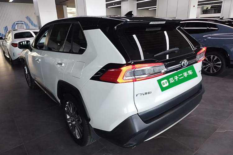 Used Toyota Wildlander 2020 2.0L CVT Four-Wheel Drive Premium Edition Rear Left 45 Deg