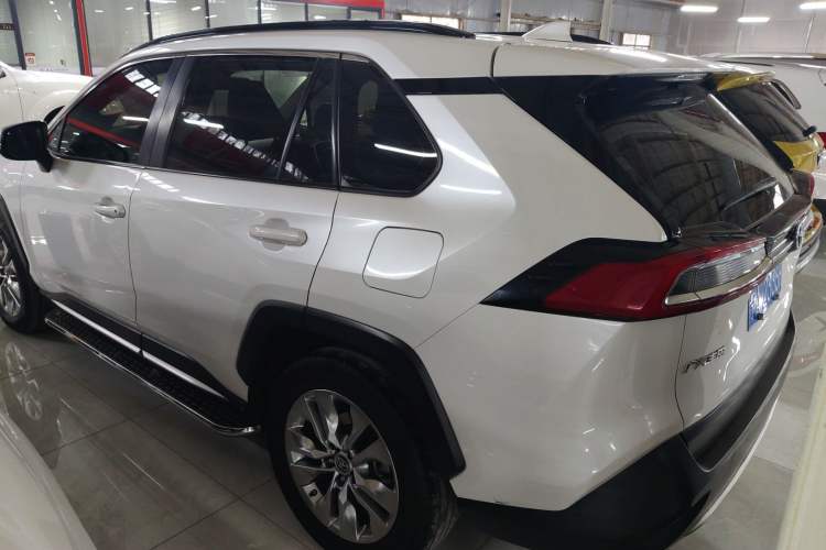 Used Toyota Wildlander 2020 2.0L CVT Two-Wheel Drive Luxury Edition Rear Left 45 Deg