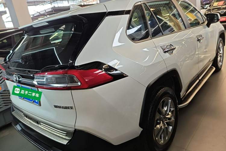 Used Toyota Wildlander 2020 2.0L CVT Two-Wheel Drive Luxury Edition Rear Right 45 Deg