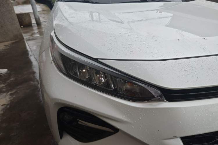 Used Toyota Wildlander 2020 2.0L CVT Two-Wheel Drive Luxury Edition Right Front Headlight