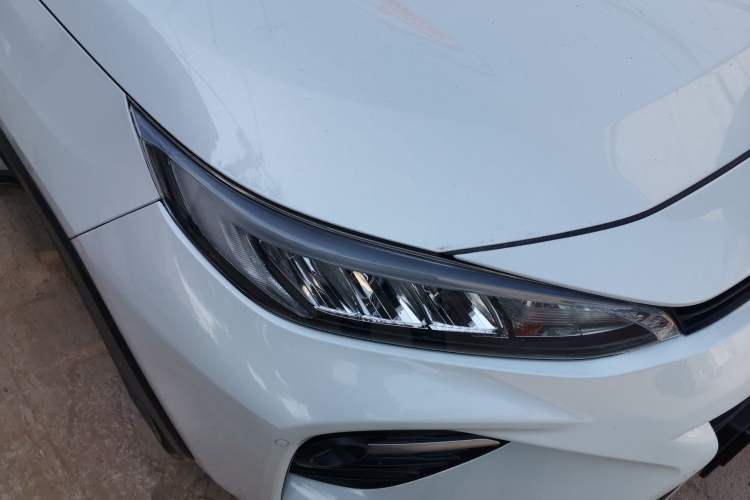 Used Toyota Wildlander 2020 Dual-Engine 2.5L E-CVT Two-Wheel Drive Leading Edition Right Front Headlight