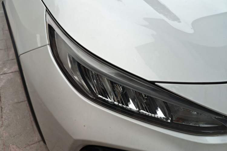 Used Toyota Wildlander 2020 Dual-Engine 2.5L E-CVT Two-Wheel Drive Luxury Edition Right Front Headlight