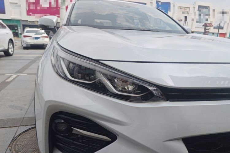 Used Toyota Wildlander 2020 2.0L CVT Two-Wheel Drive Prestige Edition Right Front Headlight