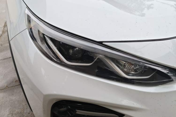 Used Toyota Wildlander 2020 2.0L CVT Two-Wheel Drive Prestige Edition Right Front Headlight