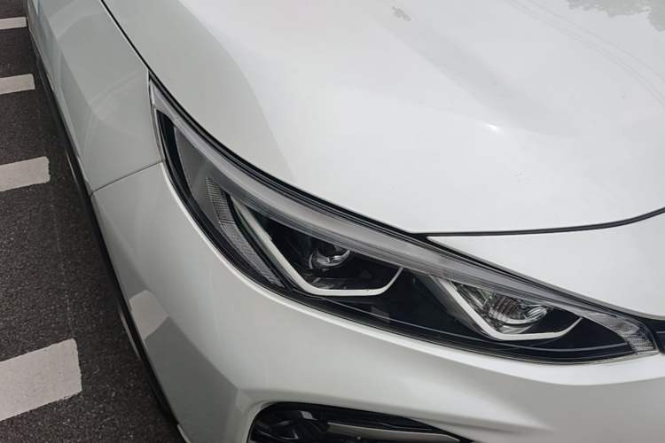 Used Toyota Wildlander 2020 2.0L CVT Two-Wheel Drive Prestige Edition Right Front Headlight
