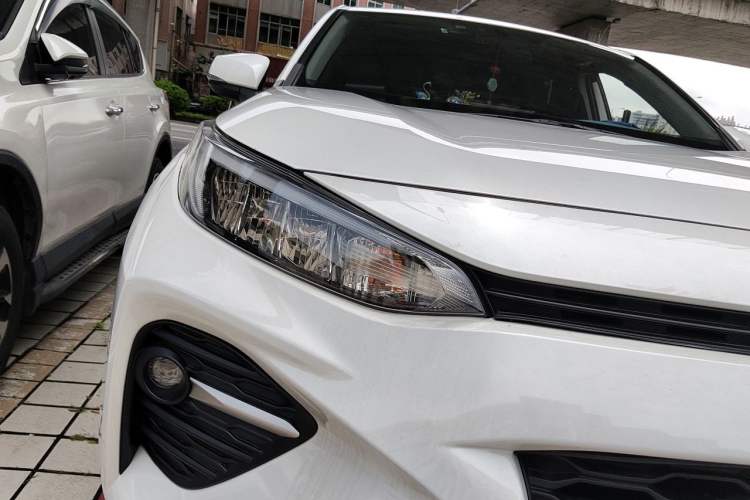 Used Toyota Wildlander 2020 2.0L CVT Two-Wheel Drive Leading Edition Right Front Headlight