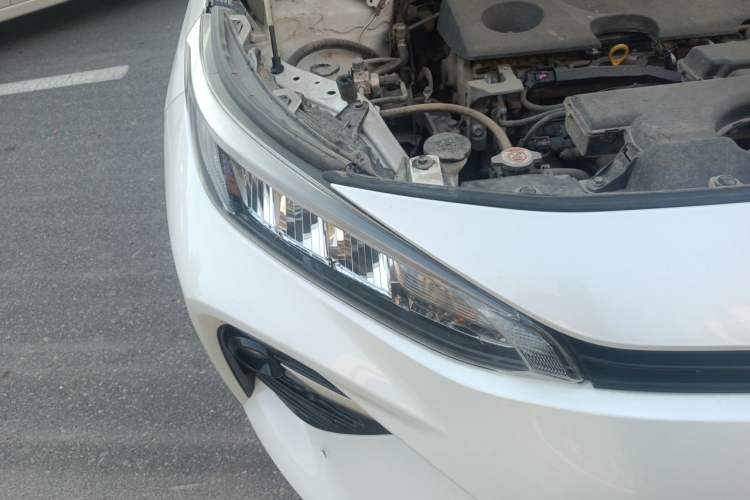 Used Toyota Wildlander 2020 2.0L CVT 4x4 Luxury Edition Right Front Headlight